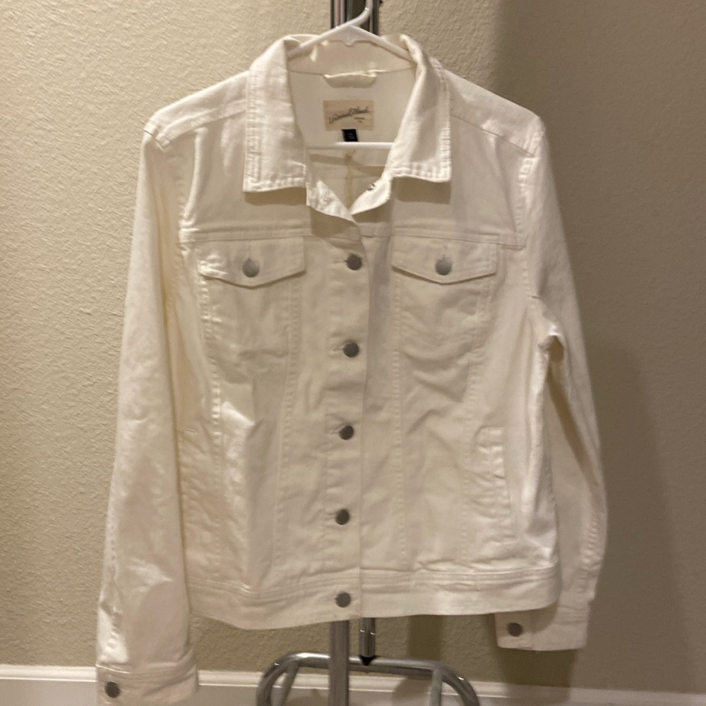 New White jean jacket